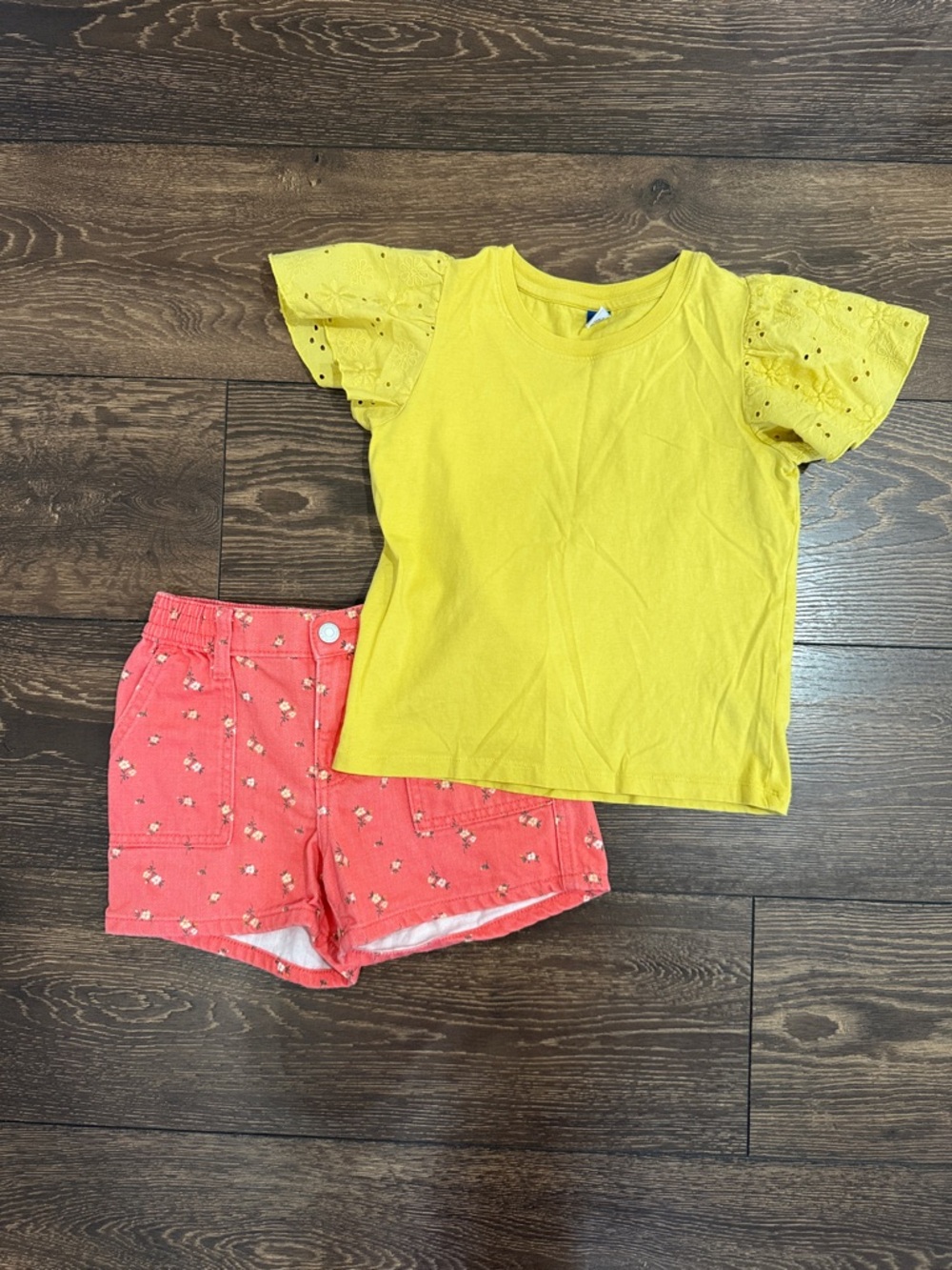 Old Navy Girls Yellow Eyelet Sleeve Tee & Coral Printed Shorts Set